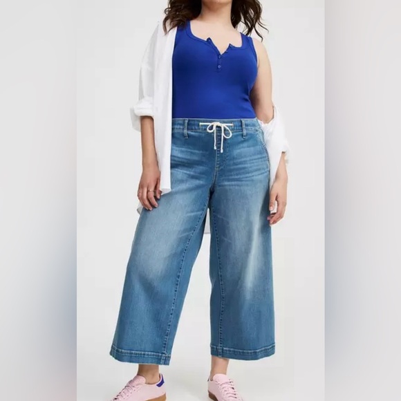 Torrid  Blue Wide Leg Jeans - Picture 2 of 4